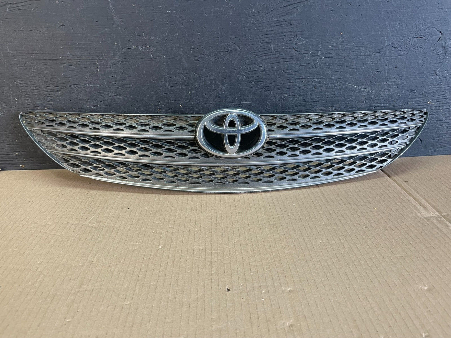2002 2003 2004 Toyota Camry Front Upper Grill Grille ae3523 DG0