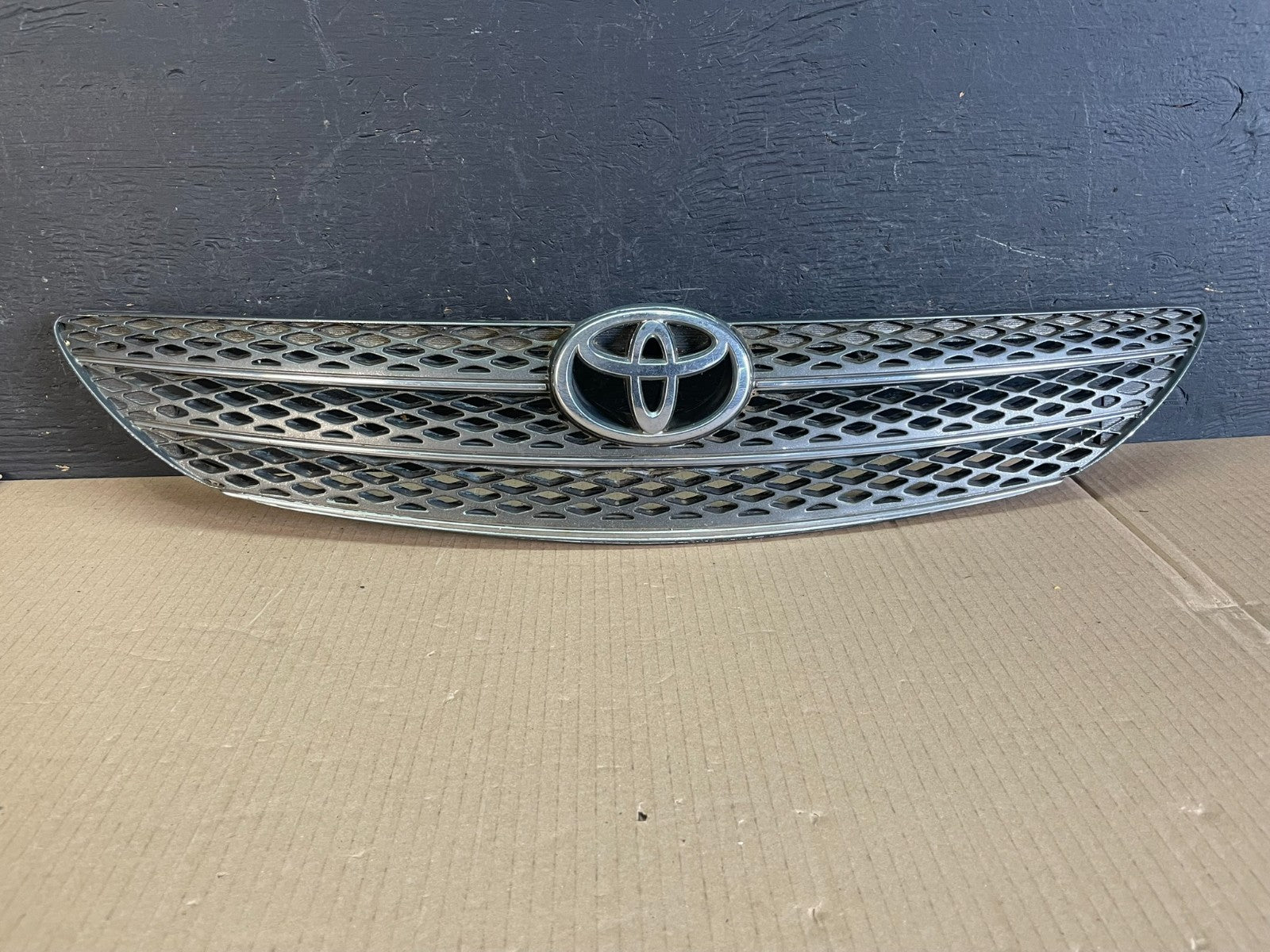 2002 2003 2004 Toyota Camry Front Upper Grill Grille ae3523 DG0