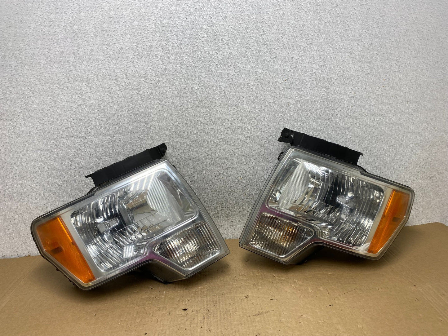 2009 to 2014 Ford F-150 F150 Left+Right Halogen Headlights AF7442 DW0