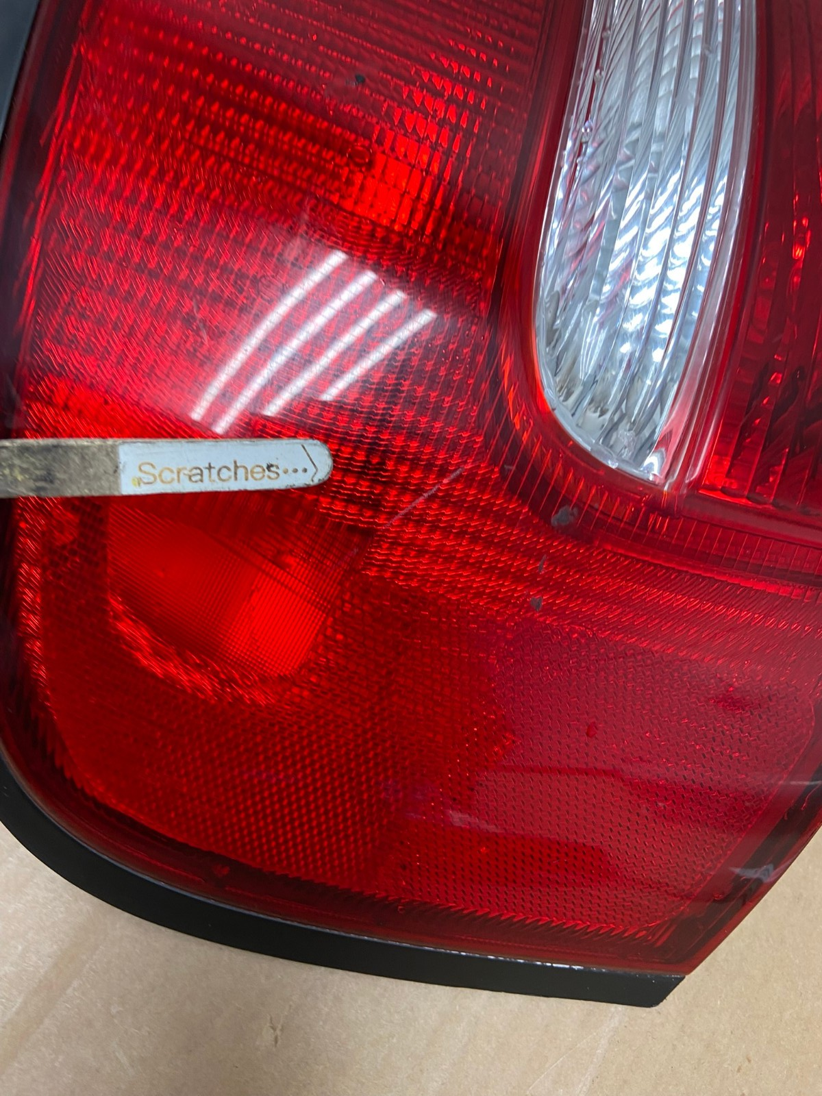 2000 to 2001 Nissan Altima Left Driver LH Side Tail Light AI8392 LK3