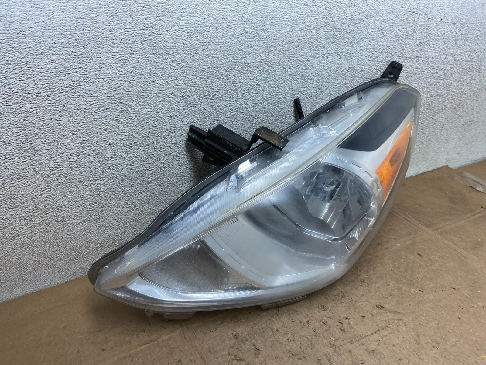2015 to 2019 Nissan Versa Headlight Left Driver Lh Side Oem Y8166 DW2
