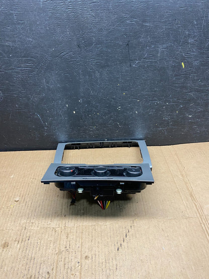 2009-2011 Volkswagen CC Center Climate Control Panel AC Heater Bezel M4455 DG1