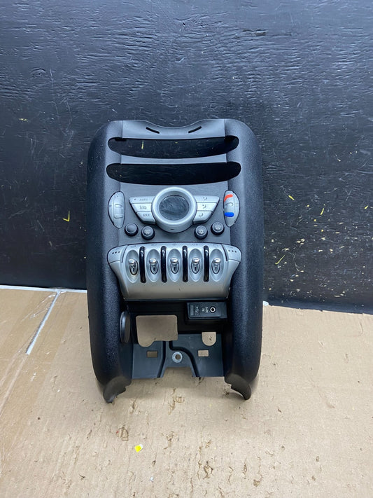 2008 to 2010 Mini Cooper Center Dash Climate Window Control OEM AB5509 DG0