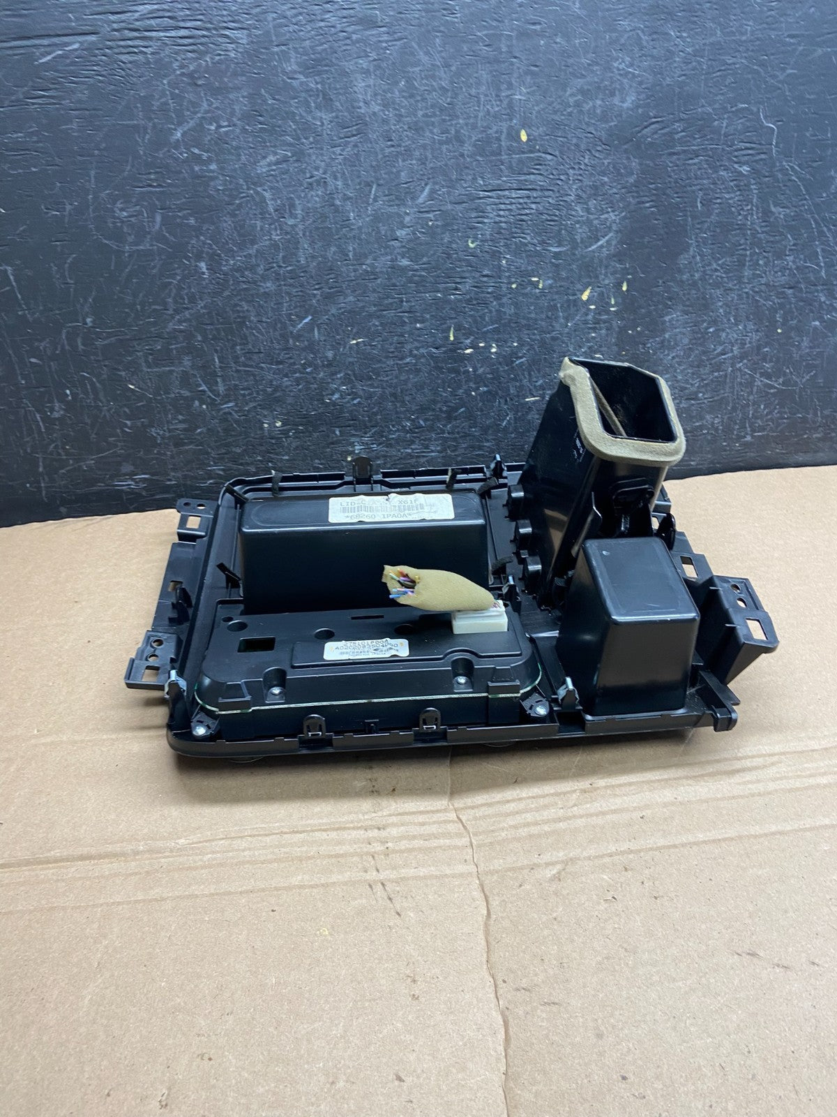 2012-2018 Nissan NV1500 Radio A/C Heat Temperature Climate Control AF1823 DG3