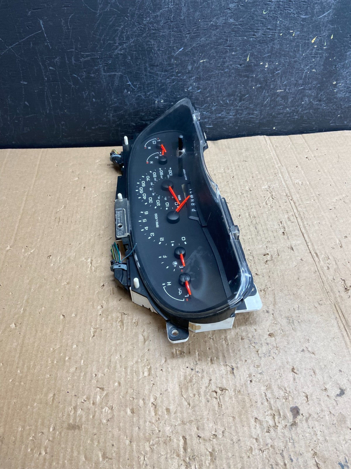 2006 Ford E350 Gauge Speedometer Cluster ae4208 DG1