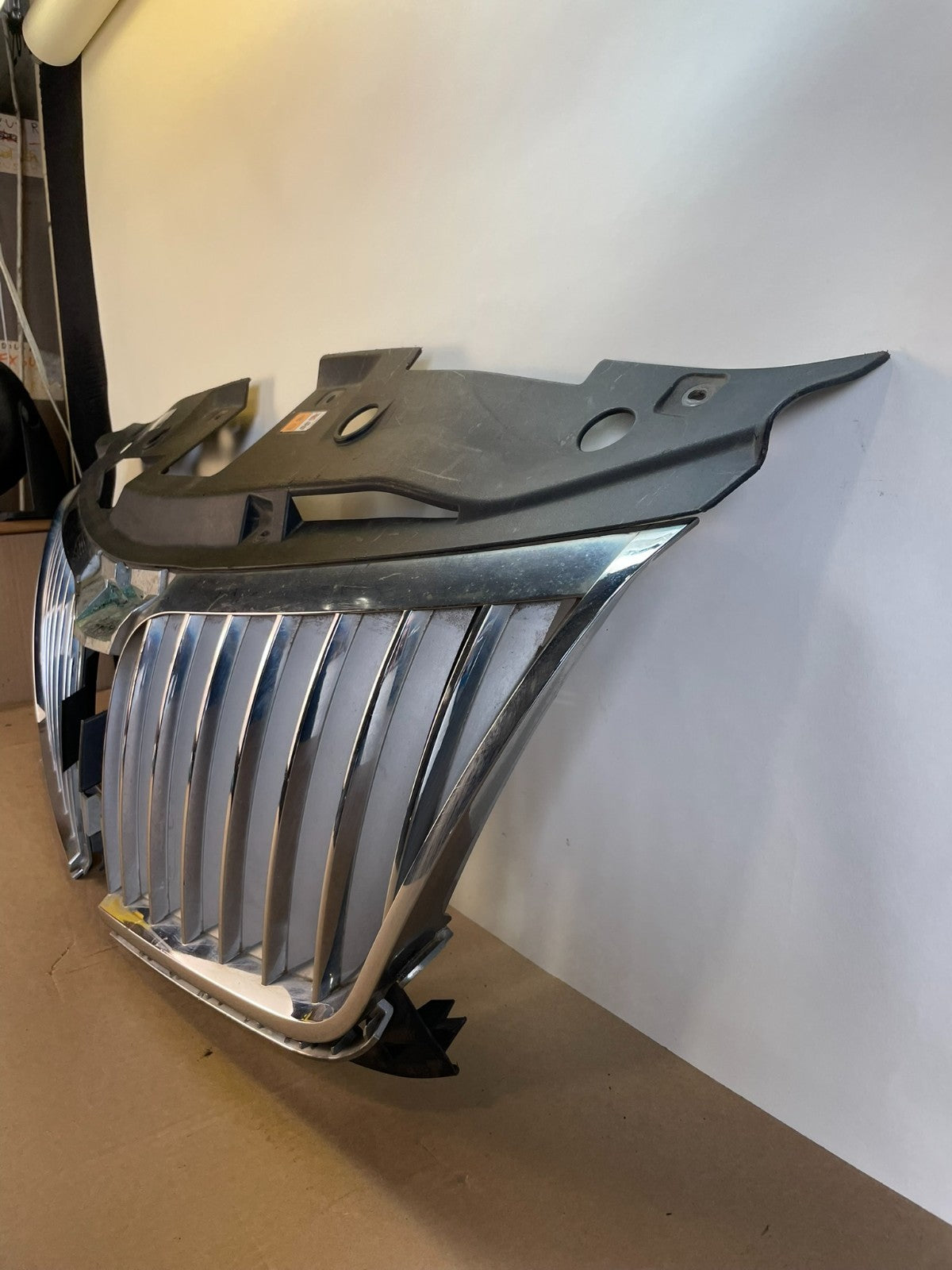2009 to 2012 Lincoln MKS Front Upper Grille Grill AG0983 DG1