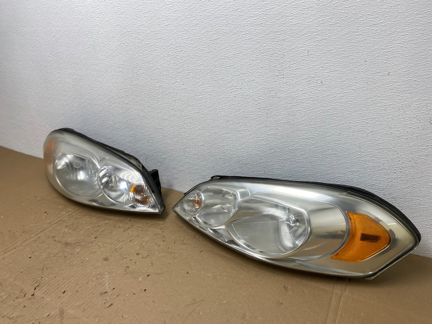 2006 - 2013 Chevrolet Impala Left+Right Set Headlights Halogen AB6972 DW1