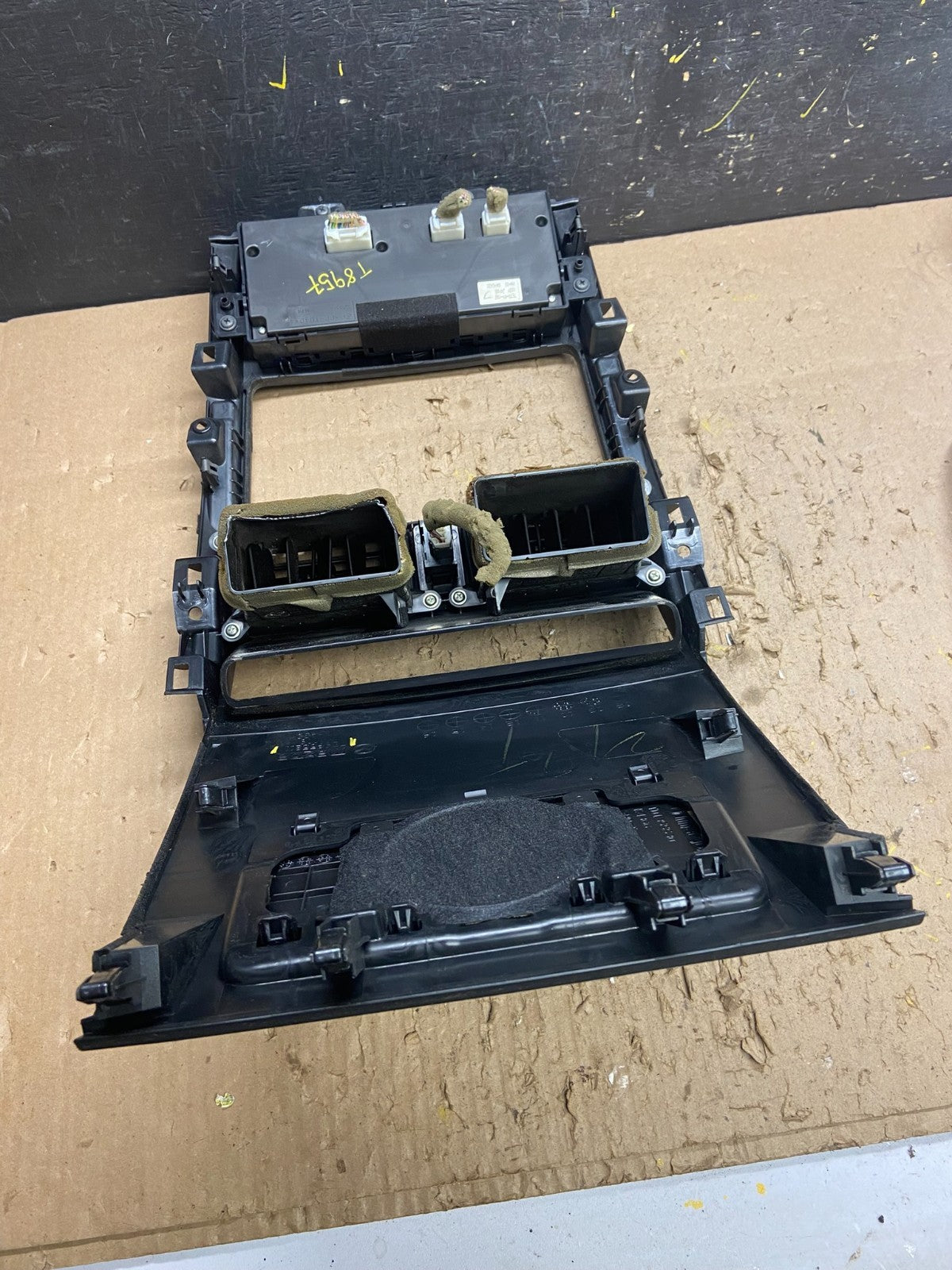 2010 - 2015 Mazda CX-9 Radio Dash Trim Bezel W/Vent AC Climate Control t8957 DG4