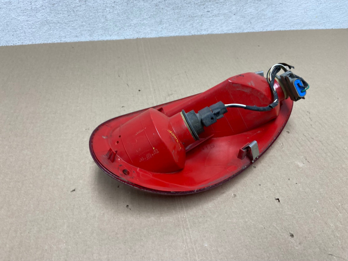 2001-2005 Chrysler PT Cruiser Left Driver LH Side Tail Light AE6947 LK5