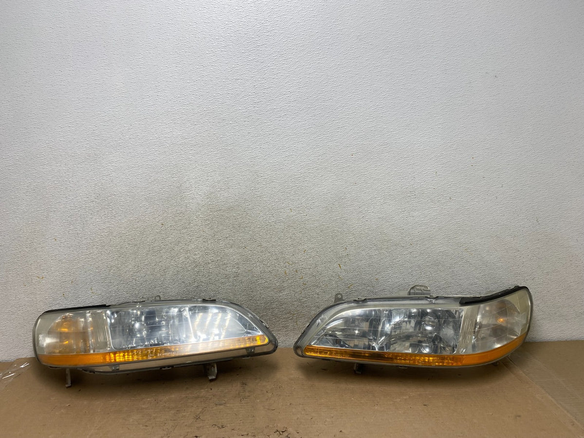 1998 to 2002 Honda Accord Left+Right Set Side Headlights AI1004 DW0