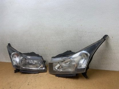 2011 to 2015 Chevrolet Cruze Halogen Left+Right Set Headlights X5607 DW1