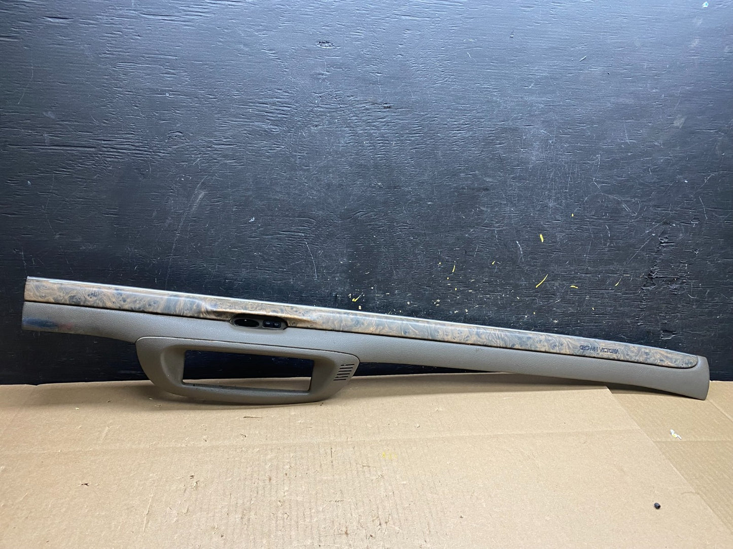 1992-1997 Ford Crown Victoria Dash Trim Bezel Climate Control Clock OEM T4656 DG0