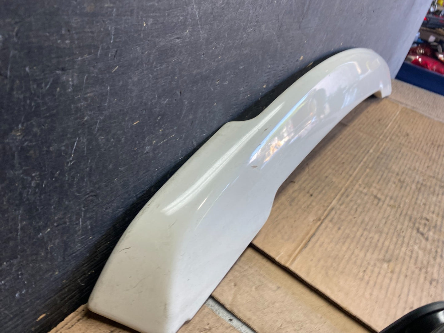 2008 to 2014 Land Rover LR2 Rear Trunk Tail Light Lift Gate Spoiler Q8574 DG2