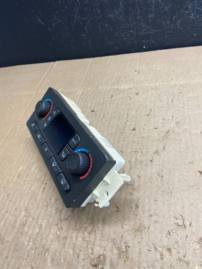 2003 to 2006 Chevrolet Silverado HVAC Heater Climate Control Module AB9696 DG3