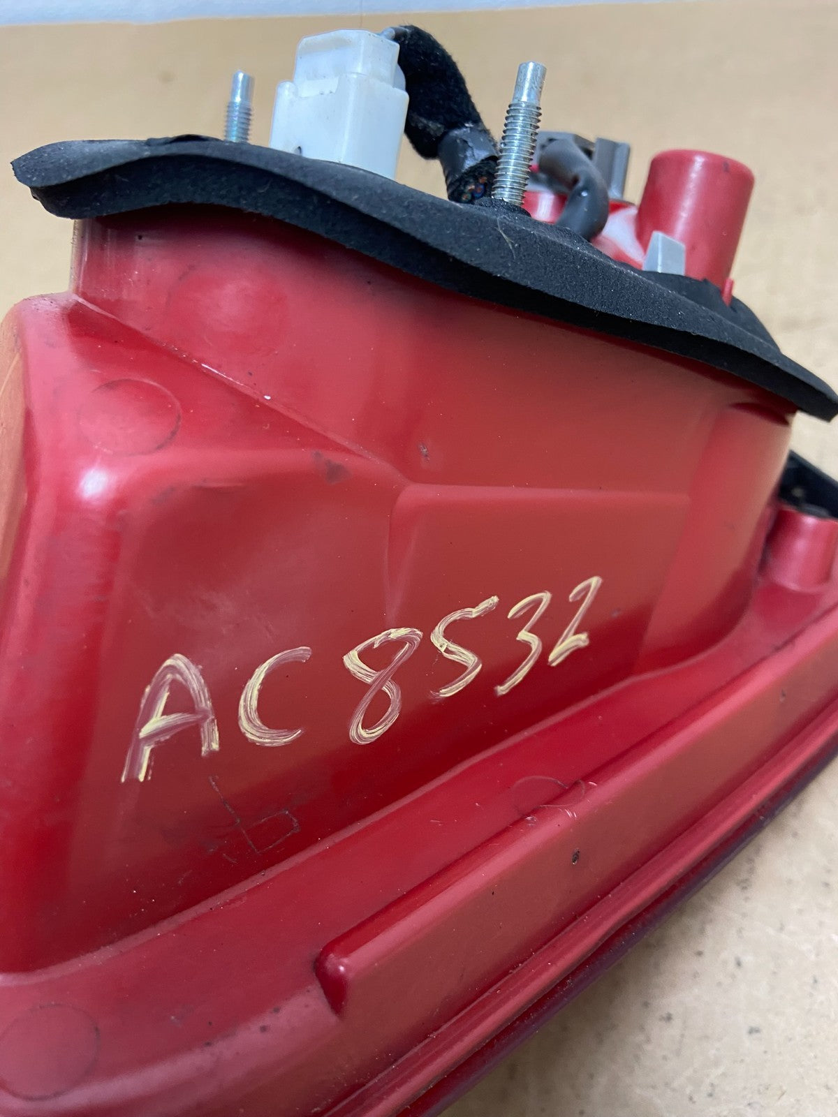 2007 2008 2009 Hyundai Santa Fe Left Driver LH Tail Light Inner AC8532 DW7