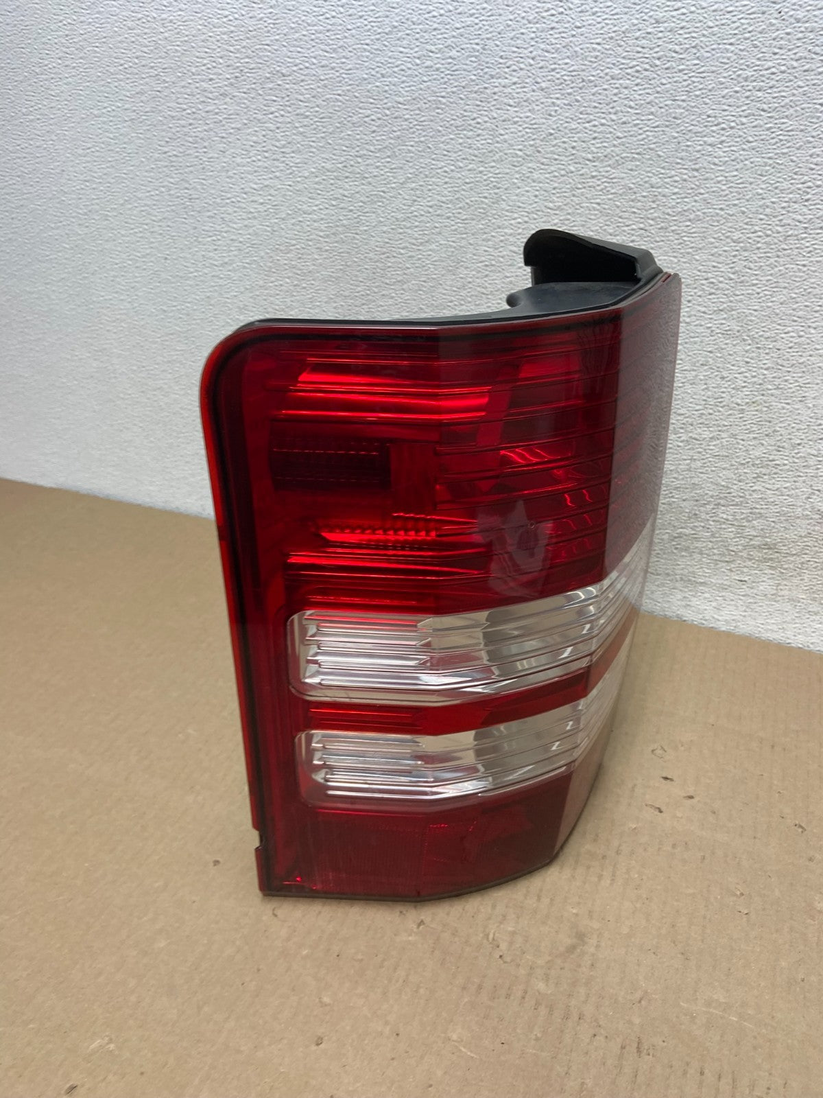 2008 to 2012 Jeep Liberty Left Driver Side Lh Tail Light AG5862 DW2