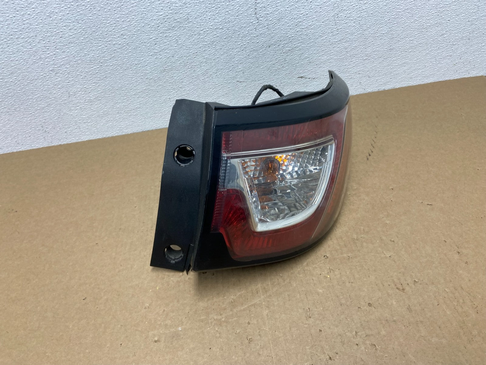 2013 to 2017 Chevrolet Traverse Right Passenger RH Side Tail Light Oem AC10962