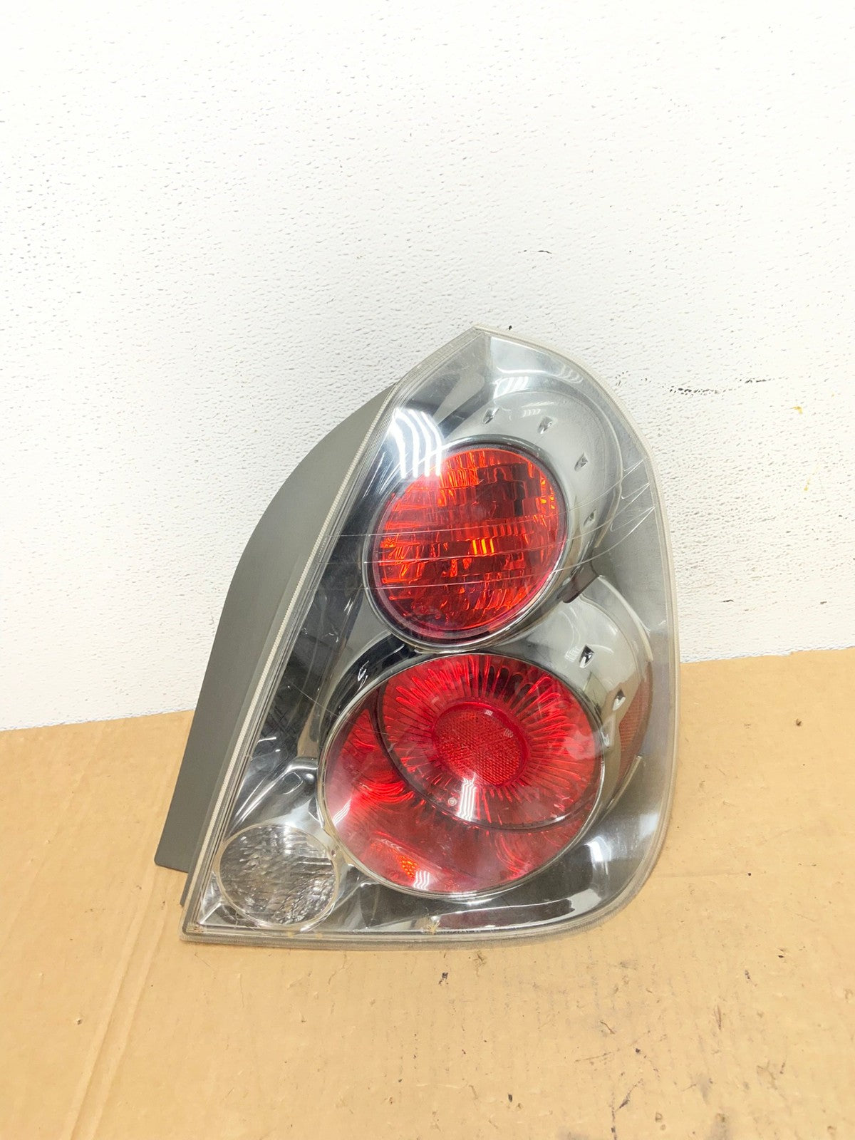 2005 to 2006 Nissan Altima Tail Light Right Passenger RH Side AD2848 LK0