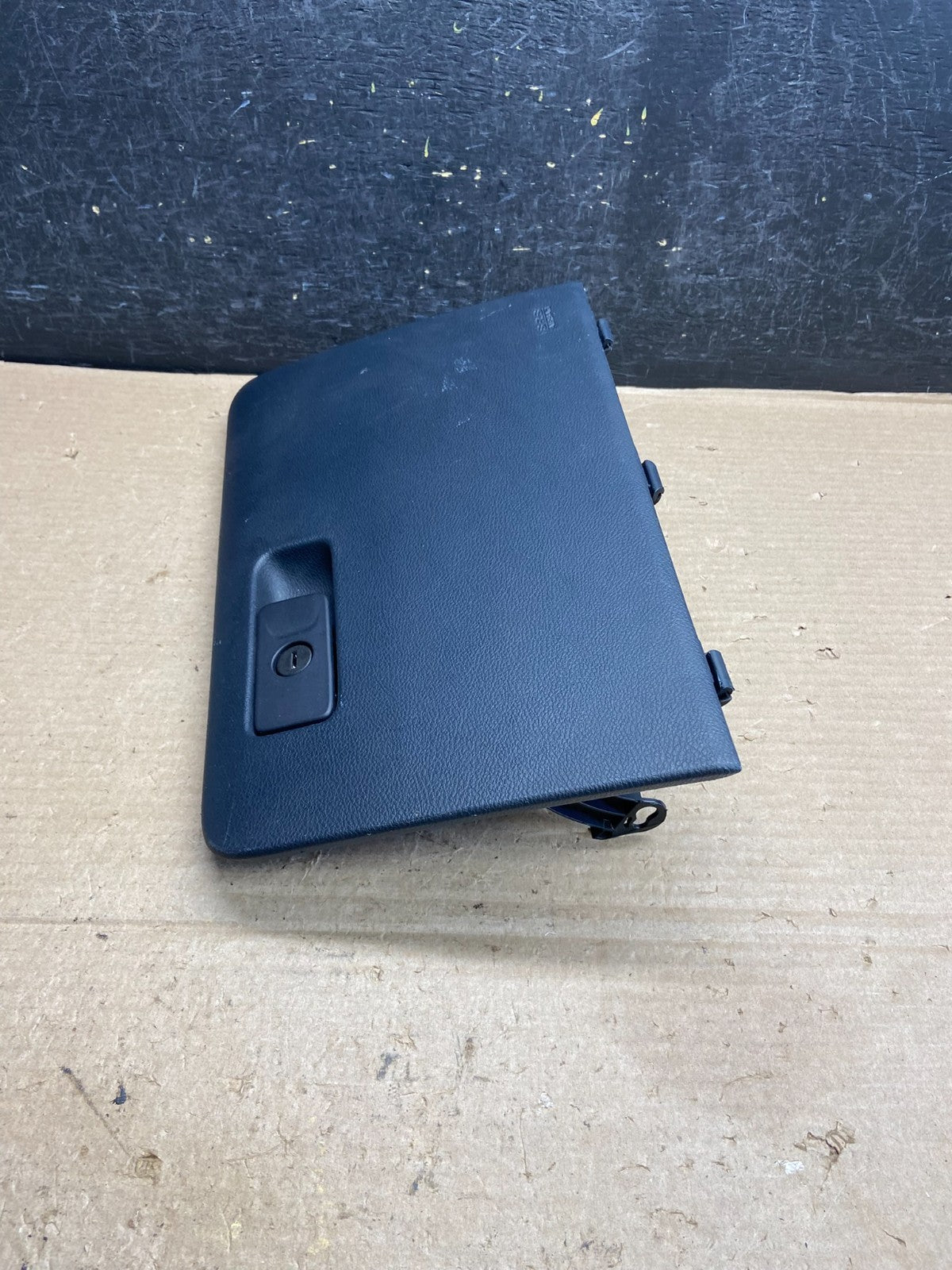 2014 to 2023 Jeep Cherokee Glove Box AH3915 PS1