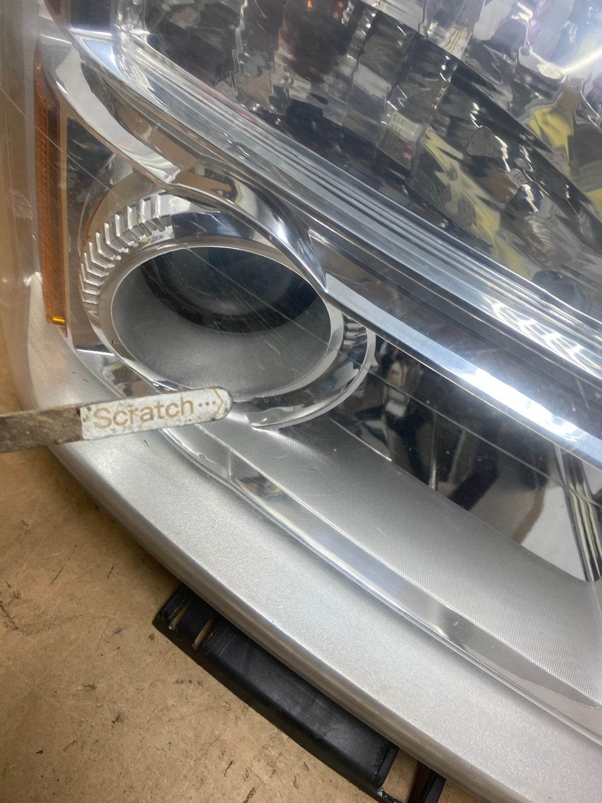 2010 to 2015 GMC Terrain Halogen Left+Right Side Headlights X4747 DW3