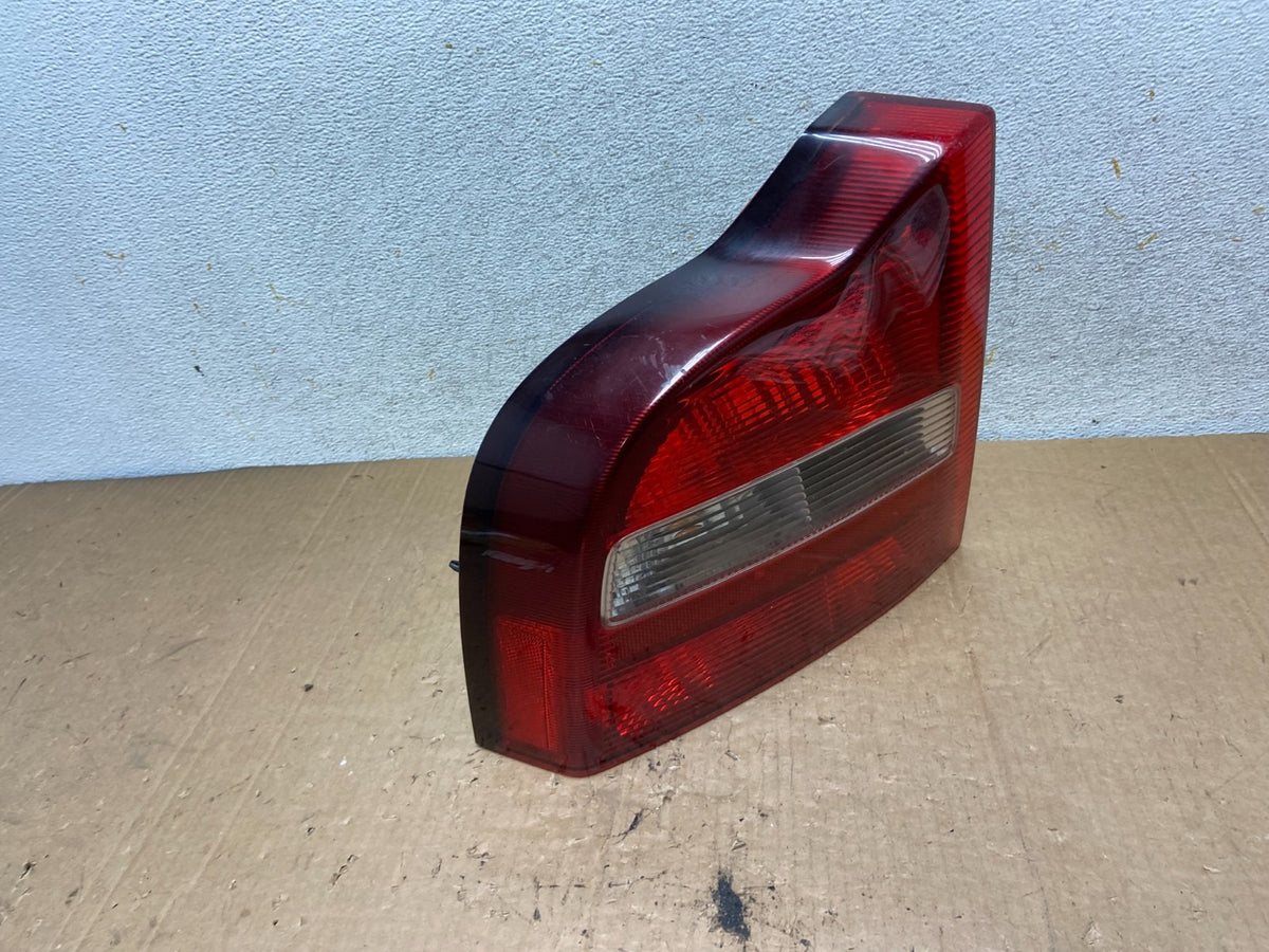 1999-2003 Volvo S80 Left Driver LH Side Tail Light AI9097 LK2