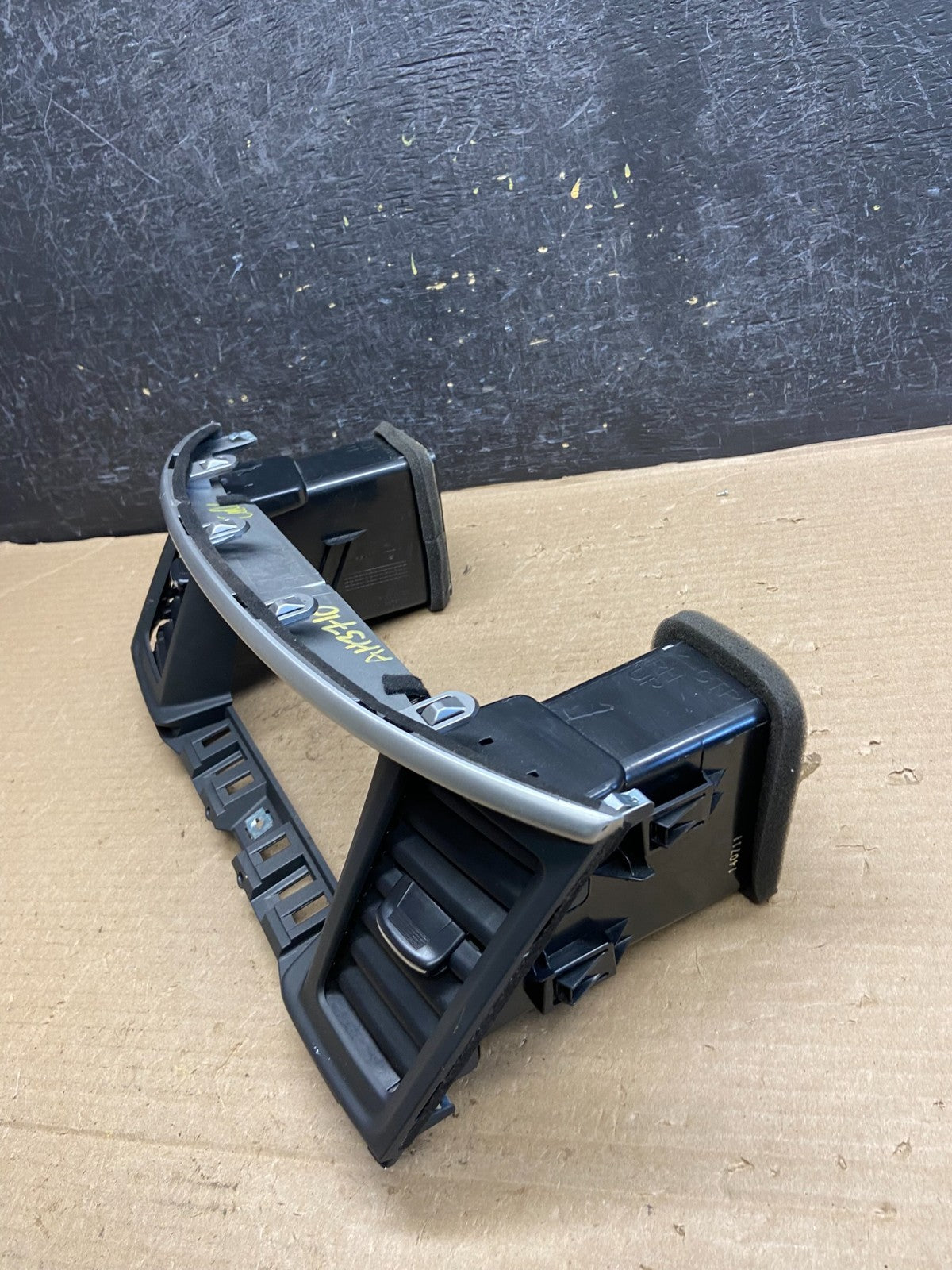 2013 to 2020 Nissan Pathfinder Center Dash Radio Trim Bezel Surround ah3710 DG2