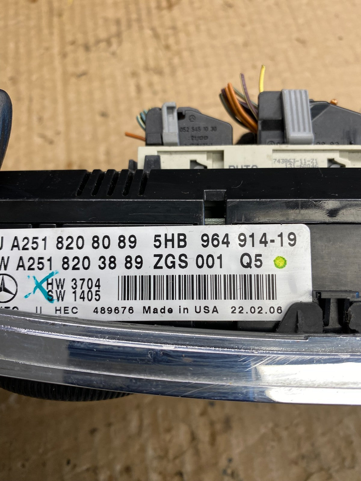 2006 to 2010 Mercedes W251 R350 AC Temp Heater Climate Control ac9562 DG4