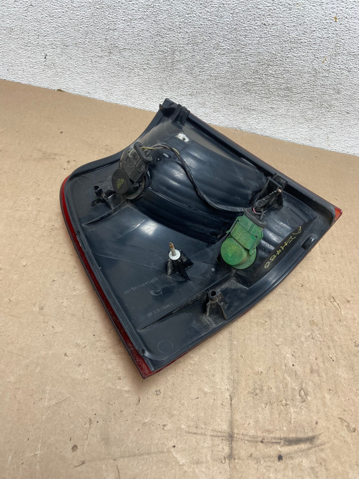 2002 to 2005 Ford Explorer Right Passenger Rh Side Tail light AG4780 LK6