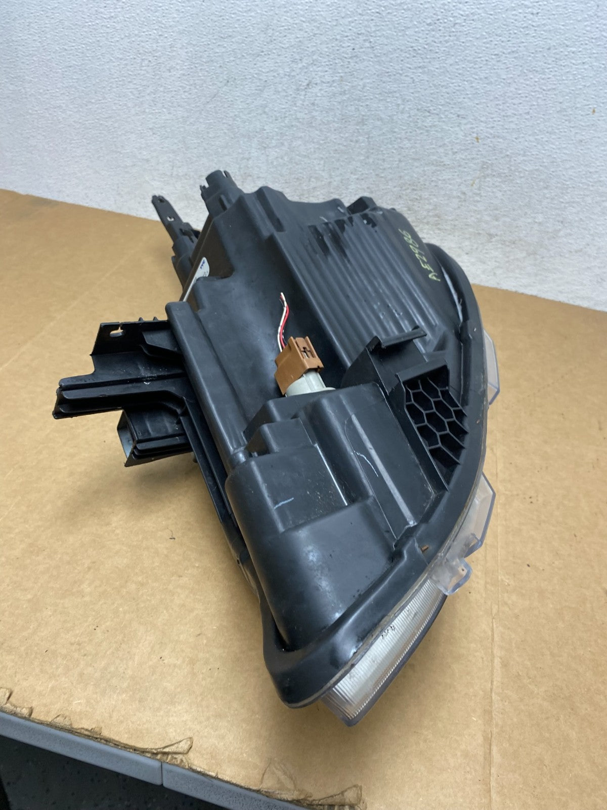 2015 to 2019 Nissan Versa Headlight Right Passenger RH Side TYC AE2986 DW7