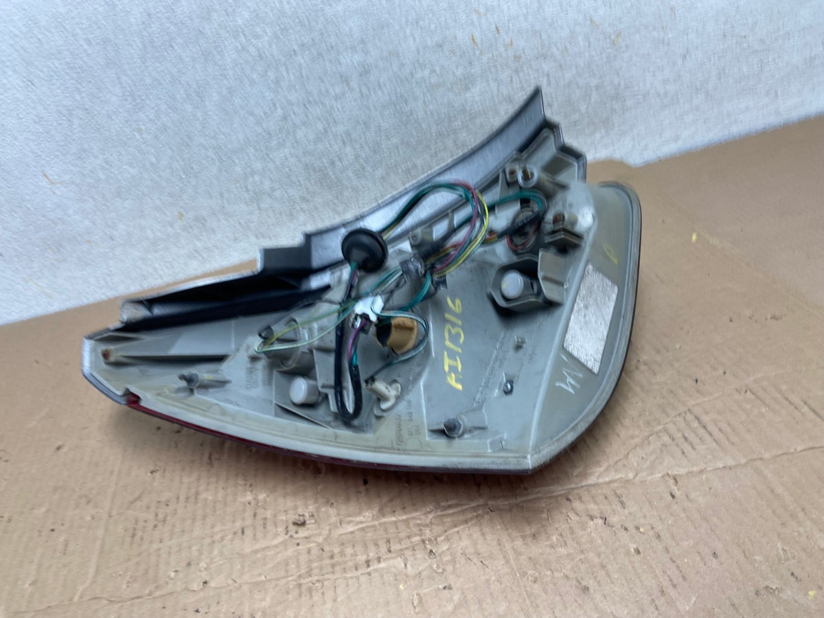 2004 2005 2006 2007 2008 Nissan Maxima Right Passenger Tail Light AI1316 LK5