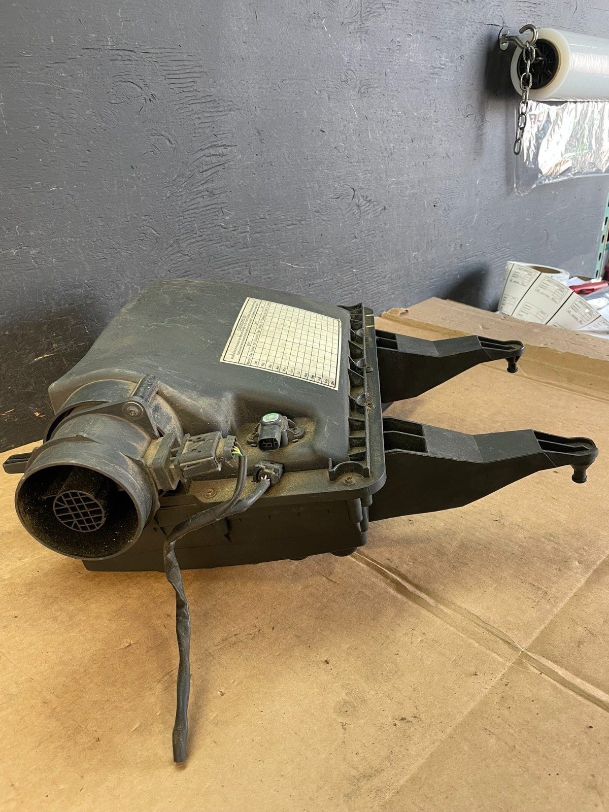 2010 to 2018 Mercedes-Benz Sprinter 2500 3.0L Air Cleaner Box ae0895 DG2