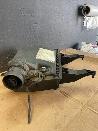 2010 to 2018 Mercedes-Benz Sprinter 2500 3.0L Air Cleaner Box ae0895 DG2