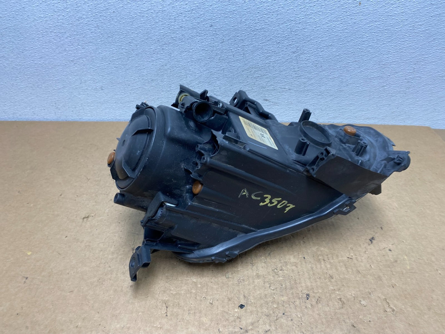 2014-2017 Jeep Cherokee Right Passenger RH Side Lower Headlight AC3507 DW6