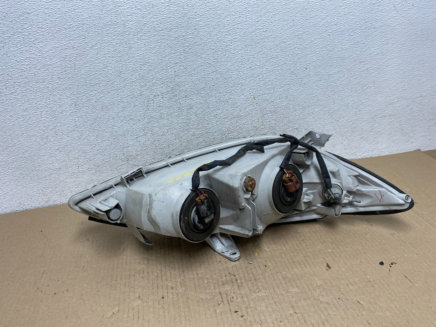 2002 2003 2004 Toyota Camry Left Driver Lh Side Halogen Headlight AF5868 DW5