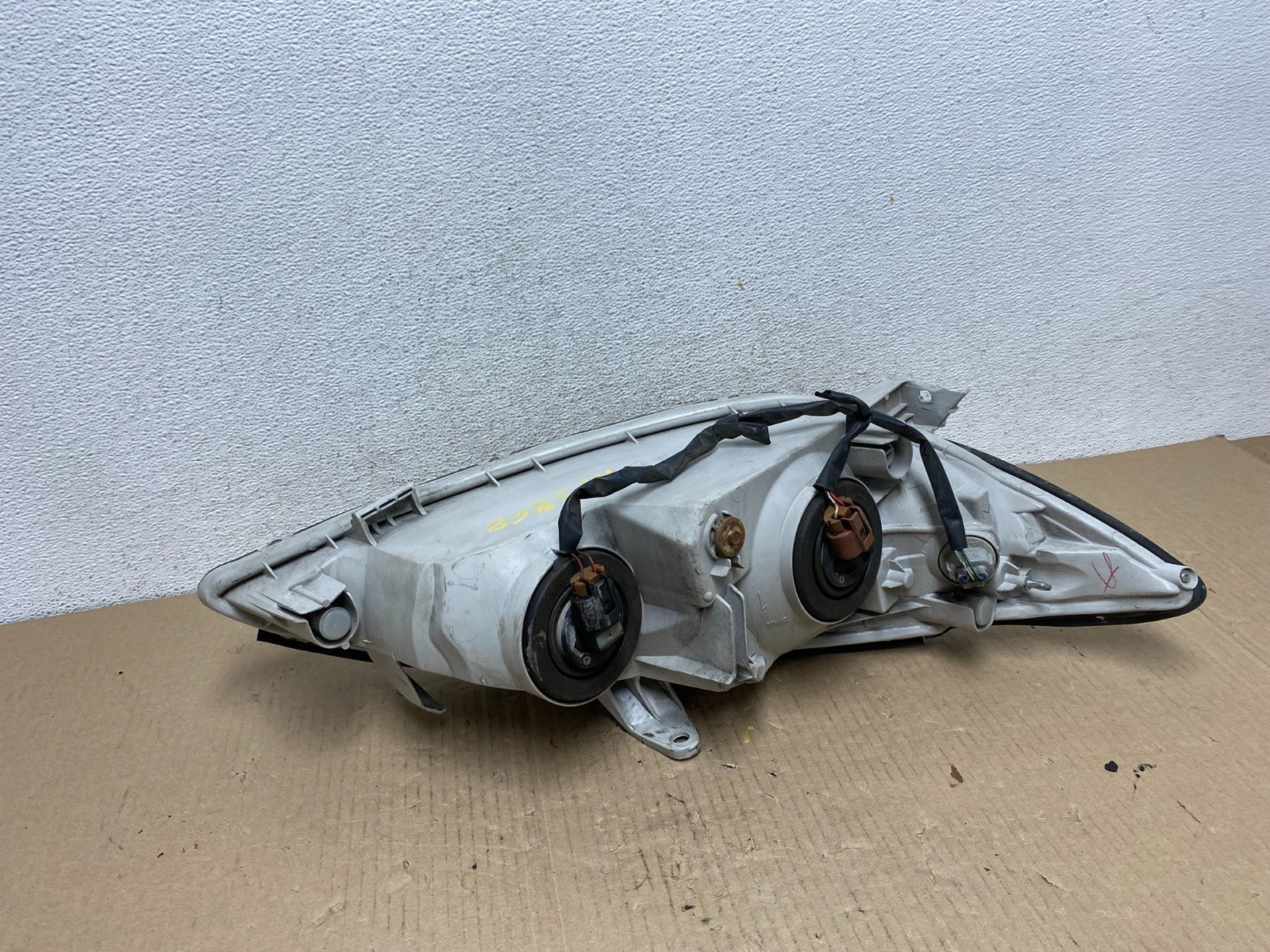 2002 2003 2004 Toyota Camry Left Driver Lh Side Halogen Headlight AF5868 DW5