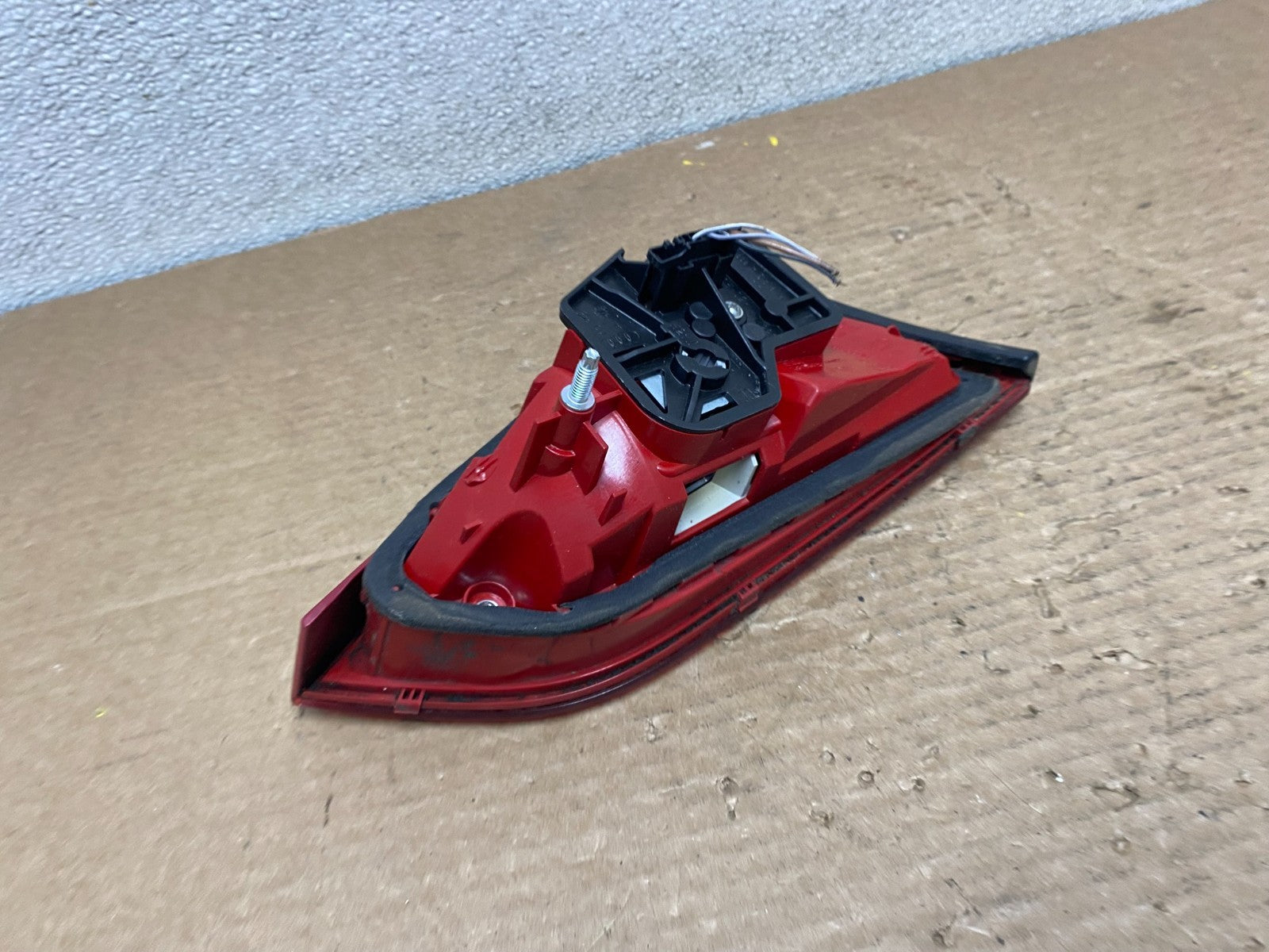 2009 - 2012 Audi A4 Sedan Right Passenger Side Inner LED Tail Light Z2769 DW5