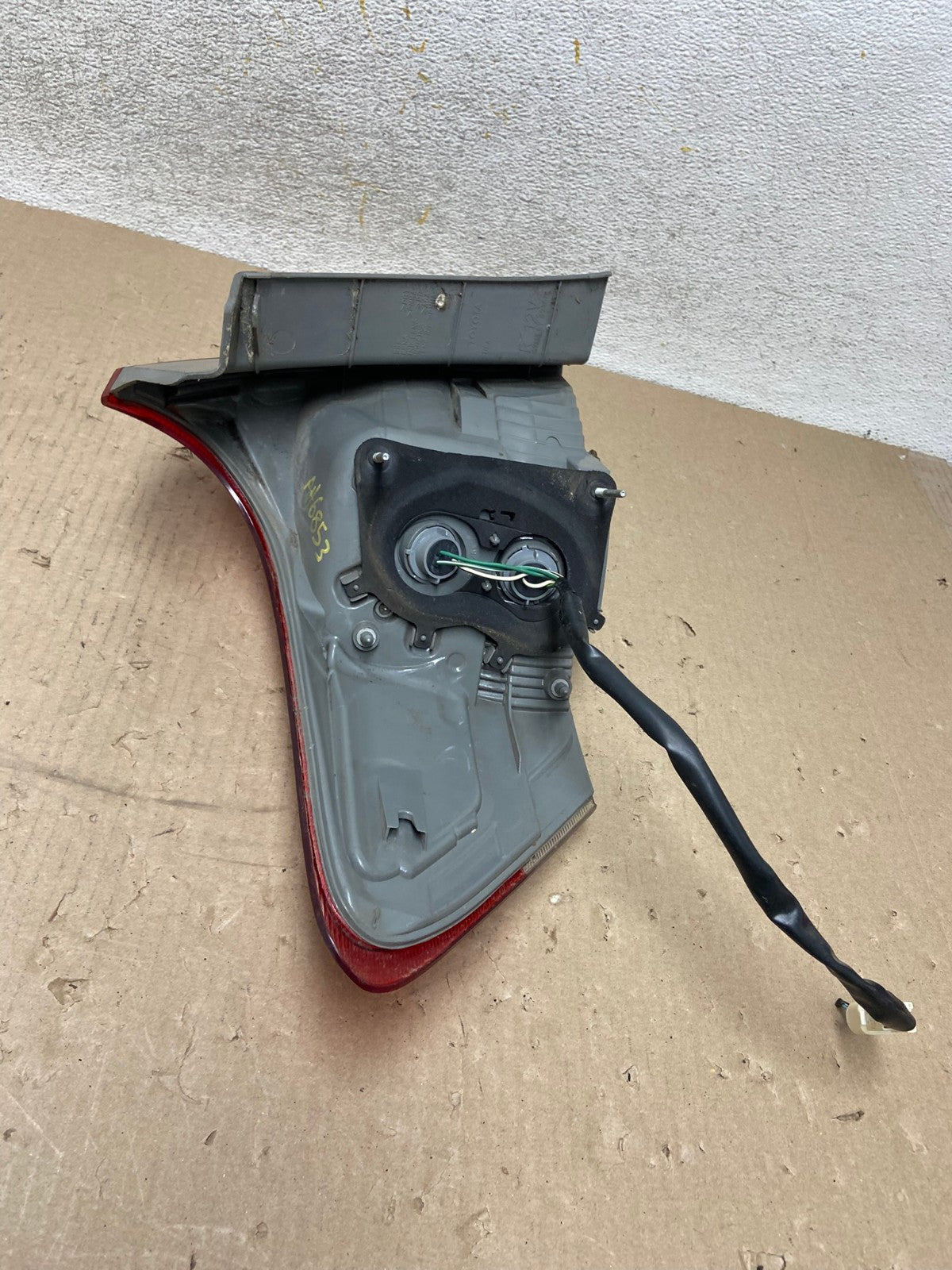 2009 to 2012 Toyota Venza Right Passenger RH Side Tail Light AH6853 LK8