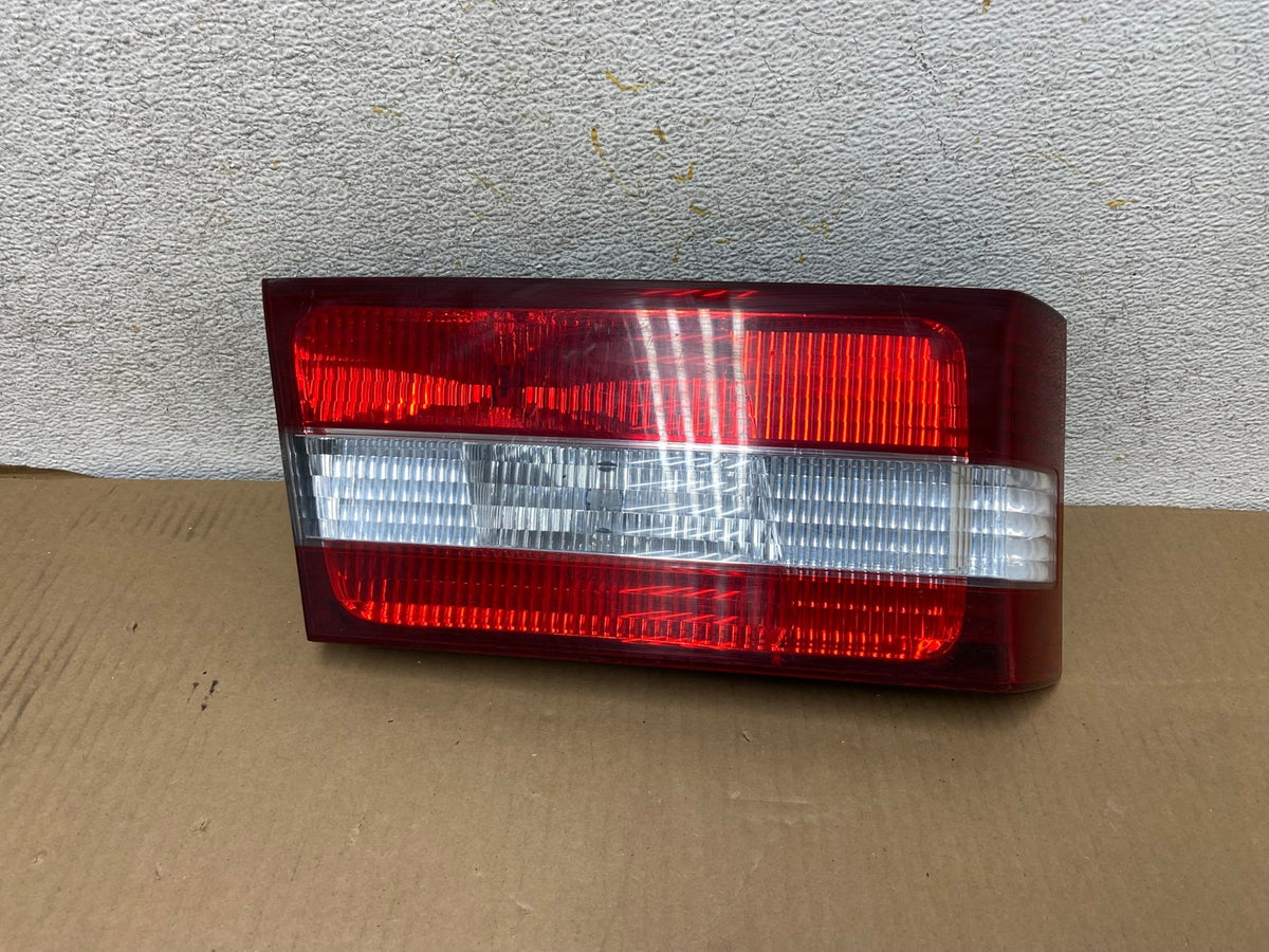 2000 2001 Lexus ES300 Inner Left Driver LH Side Tail Light AH2996 LK0