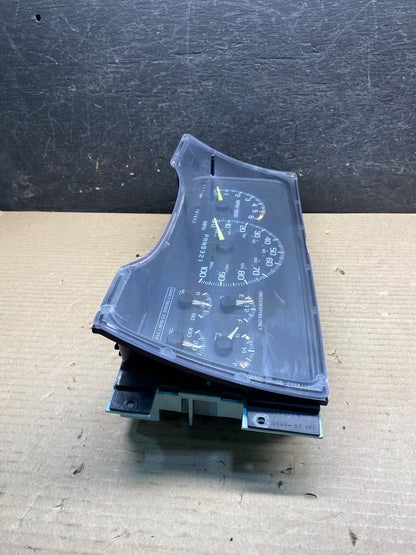 1995 to 1999 Chevrolet Silverado Suburban Cluster Gauge Speedometer AH9711 DG2