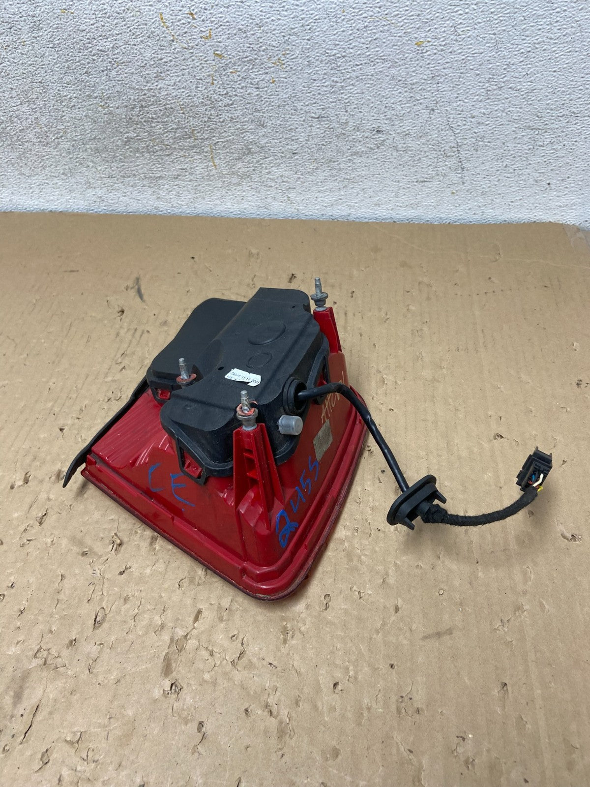 2004 to 2007 Audi A8 Sedan Right Passenger RH LED Tail Light ah2821 DG5