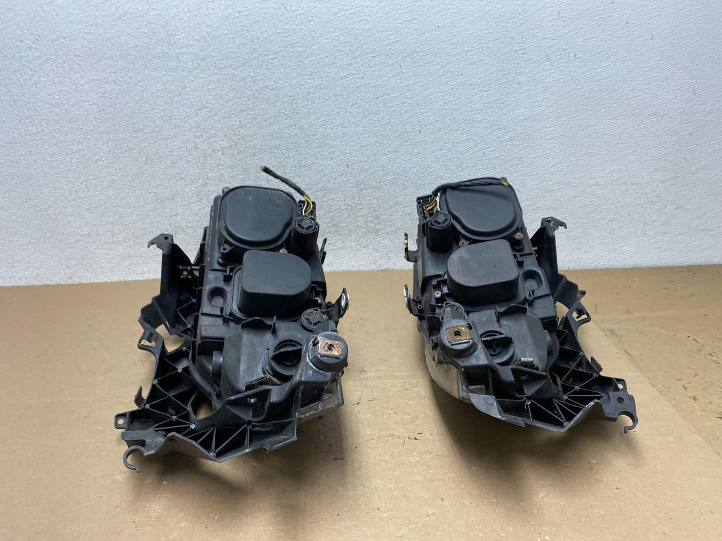 2006 to 2008 BMW 3-Series Sedan E90 Left+Right Set Side LED Headlights AF4631 DG10
