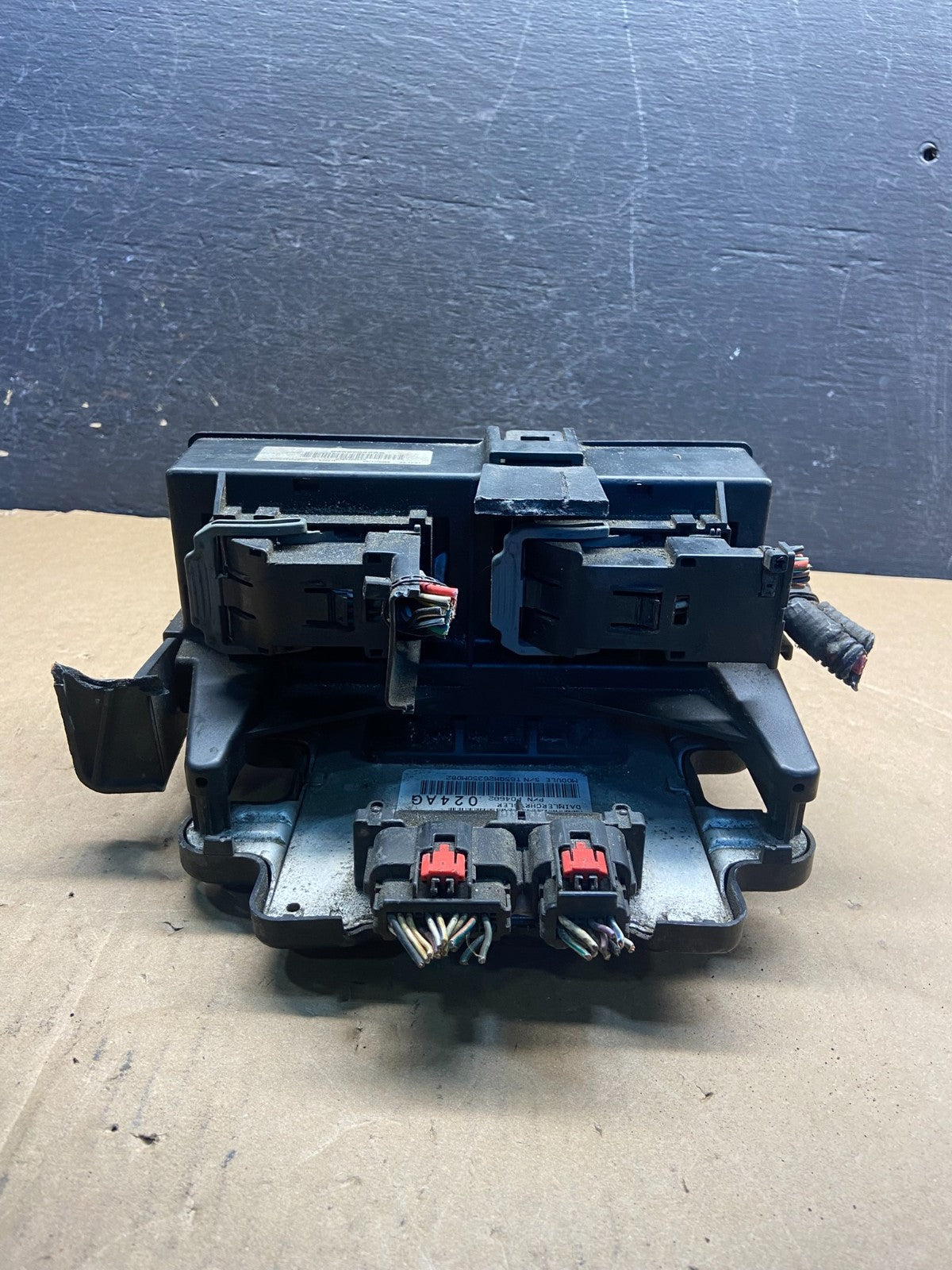 2006 Jeep Grand Cherokee Integrated Power Fuse Box BCM 04692085ab AF9127 DG1