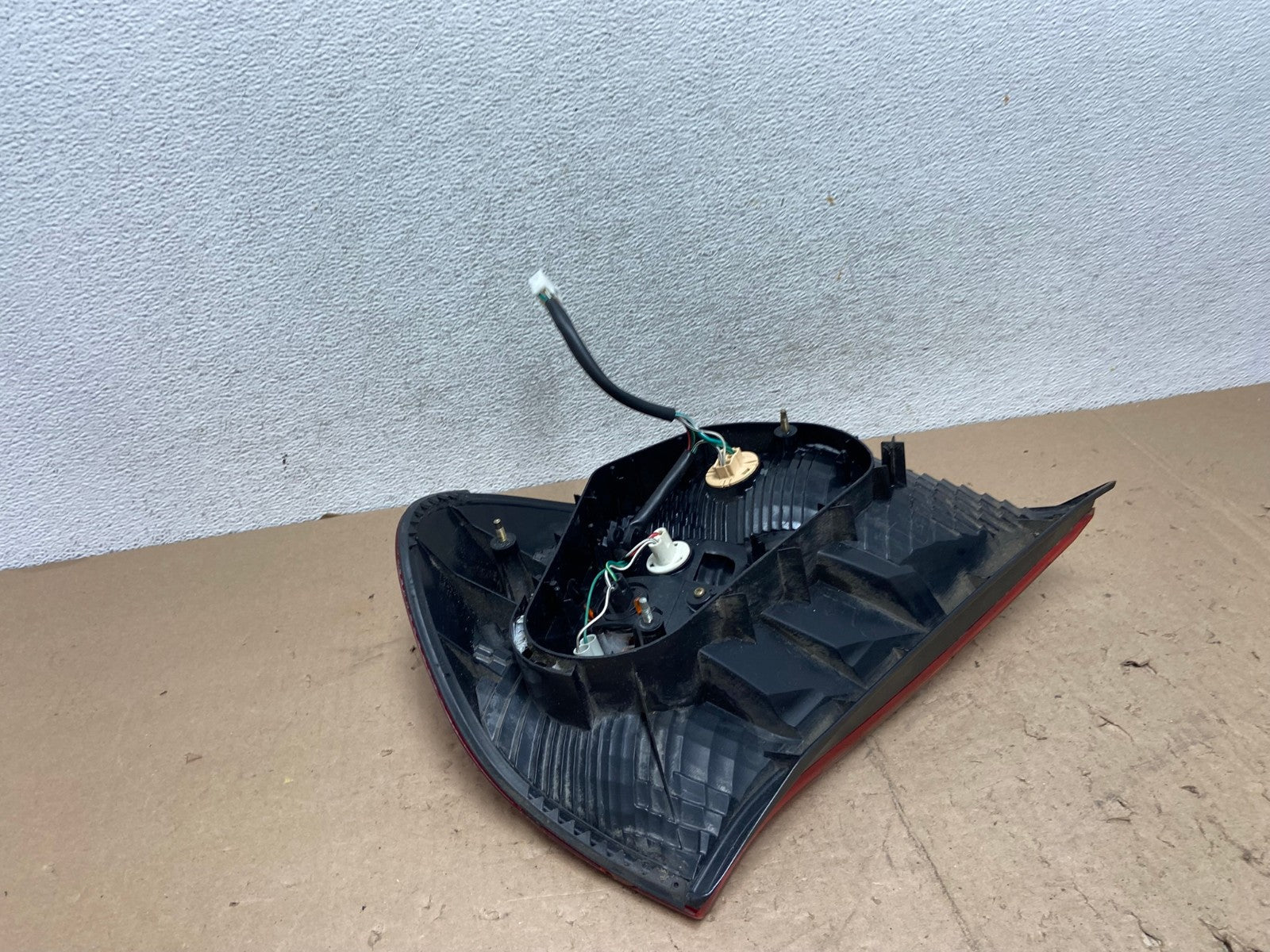 2002 2003 2004 Toyota Camry Left Driver LH Side Tail Light AG5564 LK6