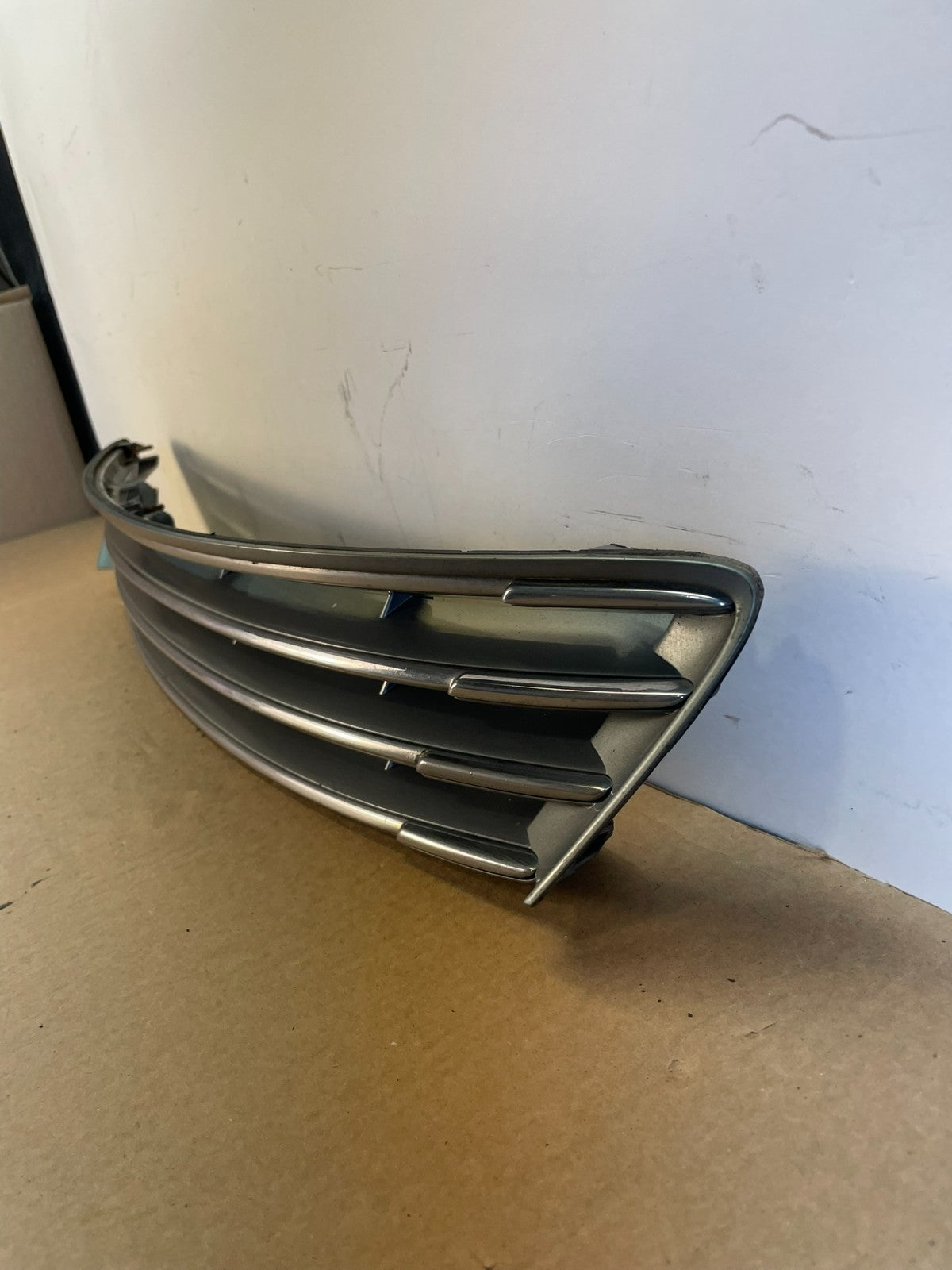 2002 to 2004 Lexus ES330 ES300 Front Upper Grill Grille AH0326 DG1