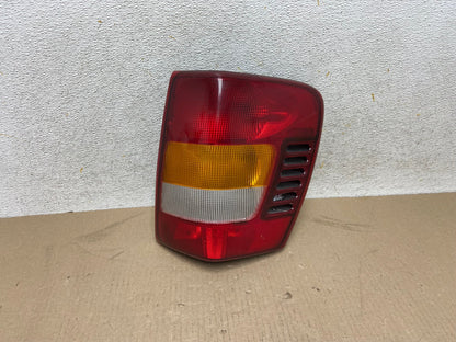 1999-2004 Jeep Grand Cherokee WJ Right Passenger Rh Tail Light AH6763 LK0