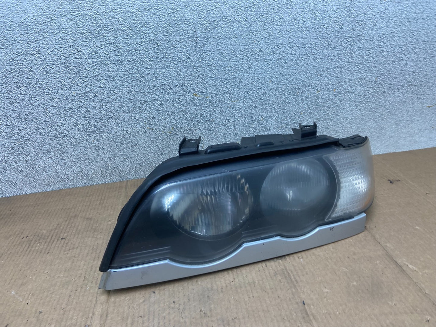 2000-2003 Bmw X5 E53 Headlight Left Driver Lh Side Halogen OEM AA6264 DW2