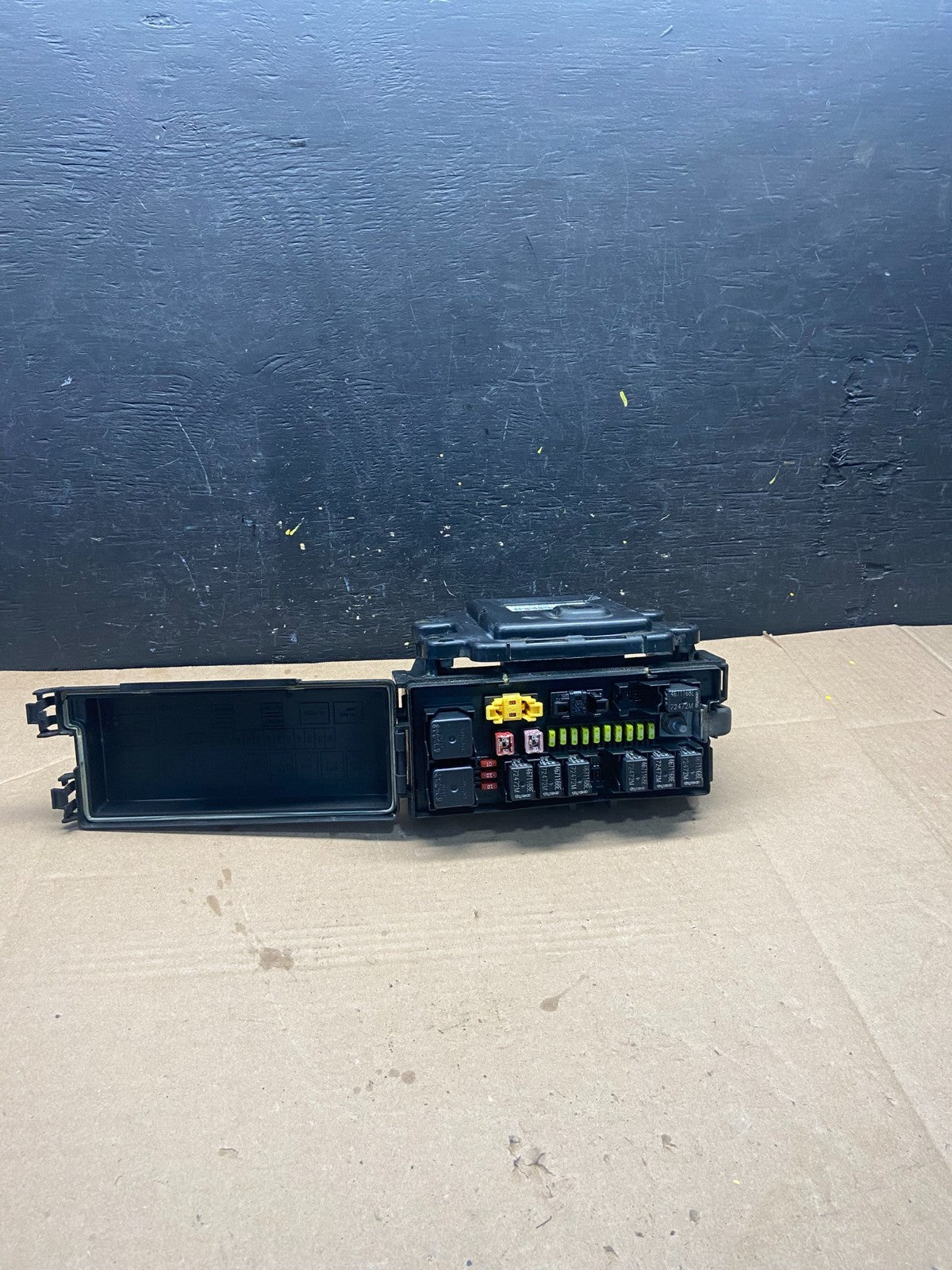 2005 2006 Jeep Grand Cherokee Fuse Box Multi-Function Relay Module Q2197 OE DG1