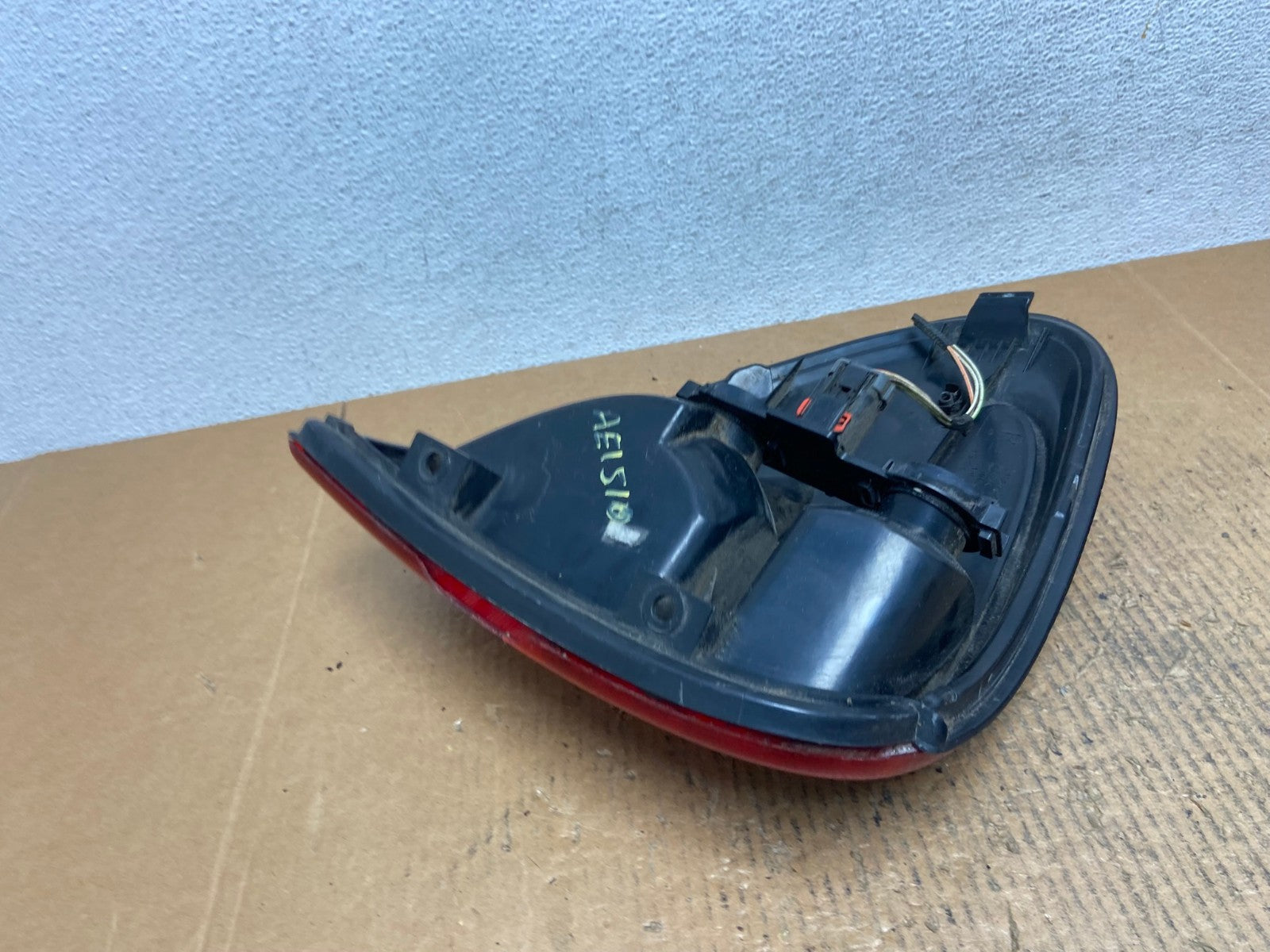 2004 - 2007 Dodge Grand Caravan Right Passenger Side Tail Light AE1510 LK5