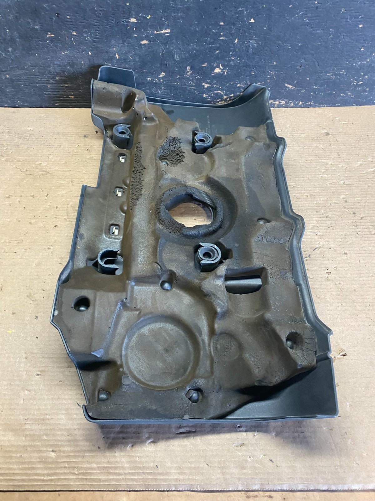 2007 to 2014 Volvo XC90 OEM 3.2L Upper Top Engine Motor Dust Cover Oem S3389 DG7