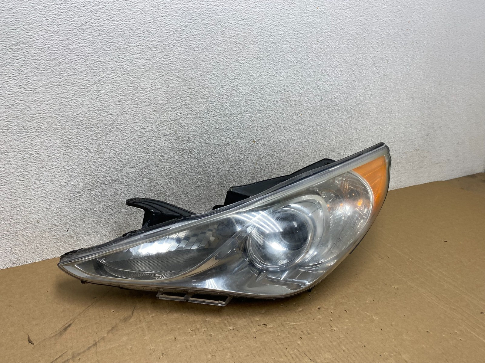 2011 - 2014 Hyundai Sonata Left Driver Lh Side Headlight Halogen AG0478 DW2